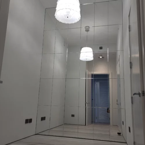 mirror tiles in hallway