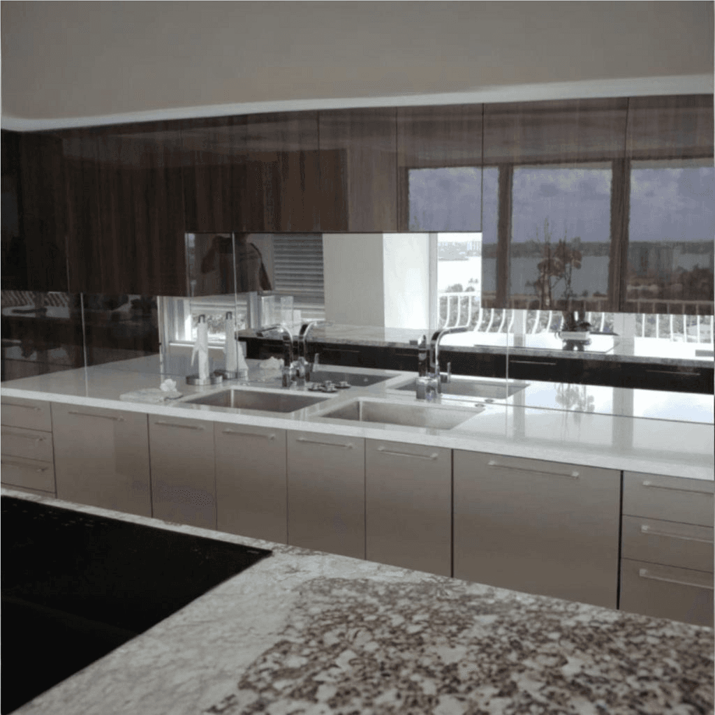 Kitchen mirror backsplash